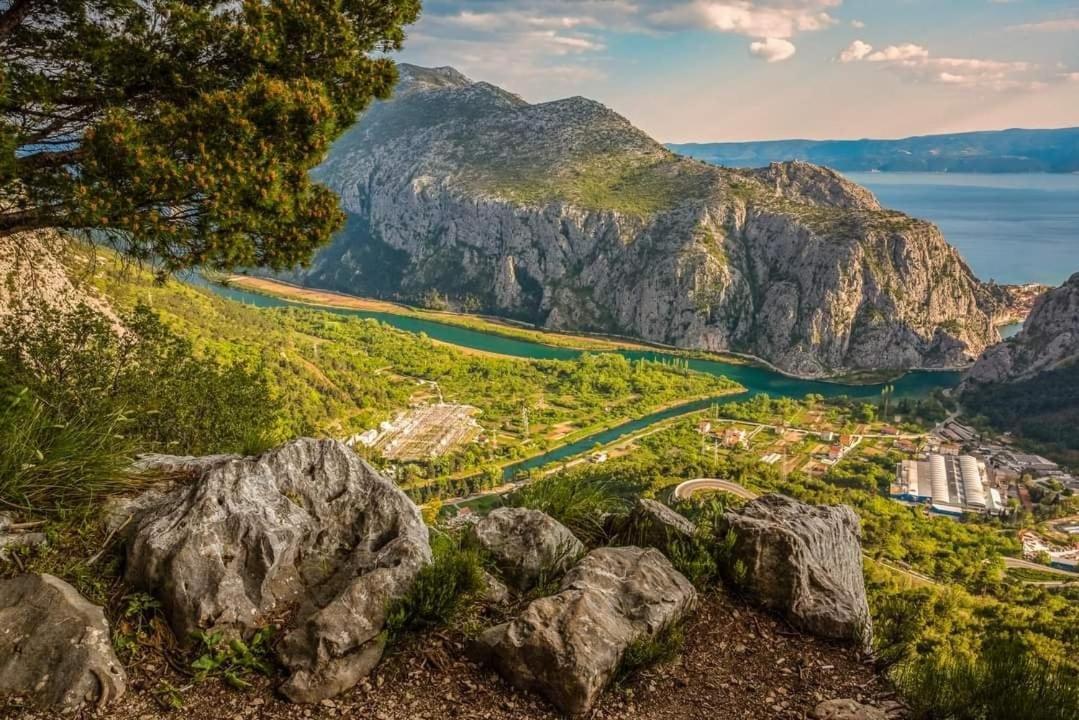 Apartments Joko Omis Exterior photo